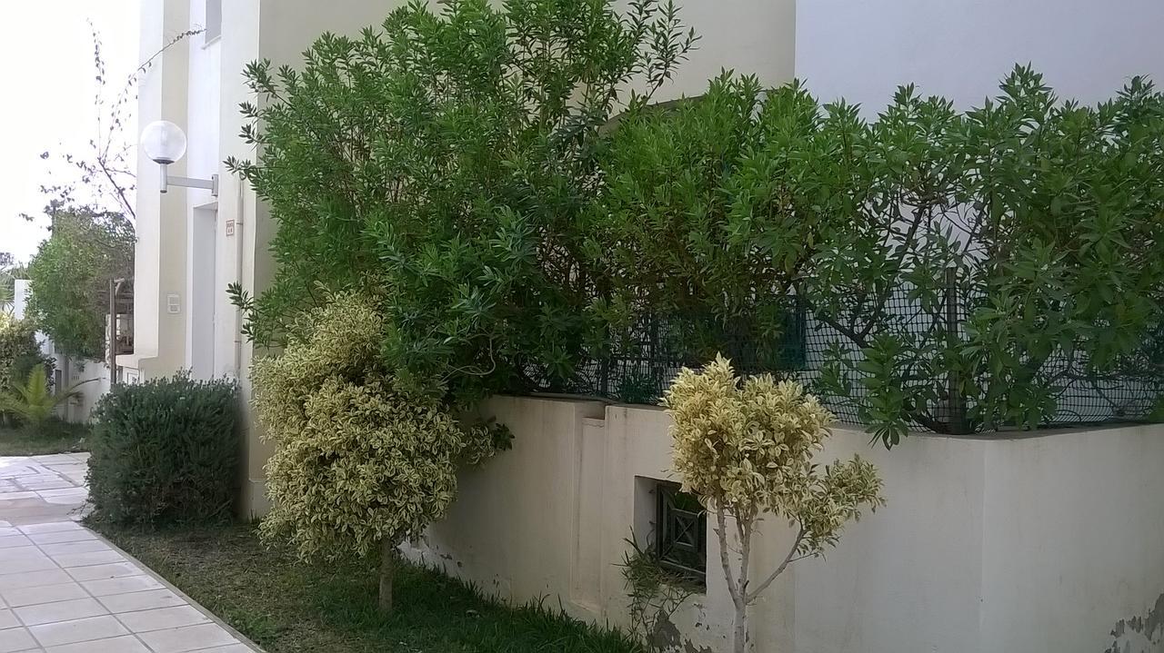 Happy House Ennasr Apartamento Ariana Exterior foto