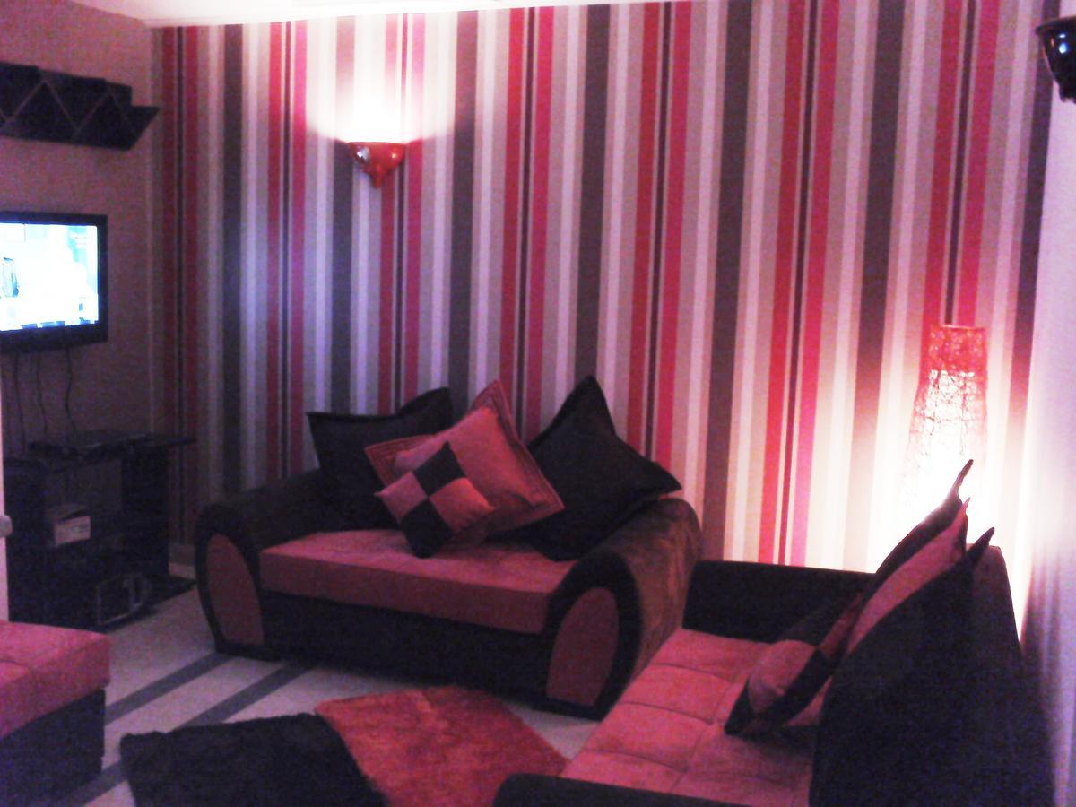 Happy House Ennasr Apartamento Ariana Exterior foto
