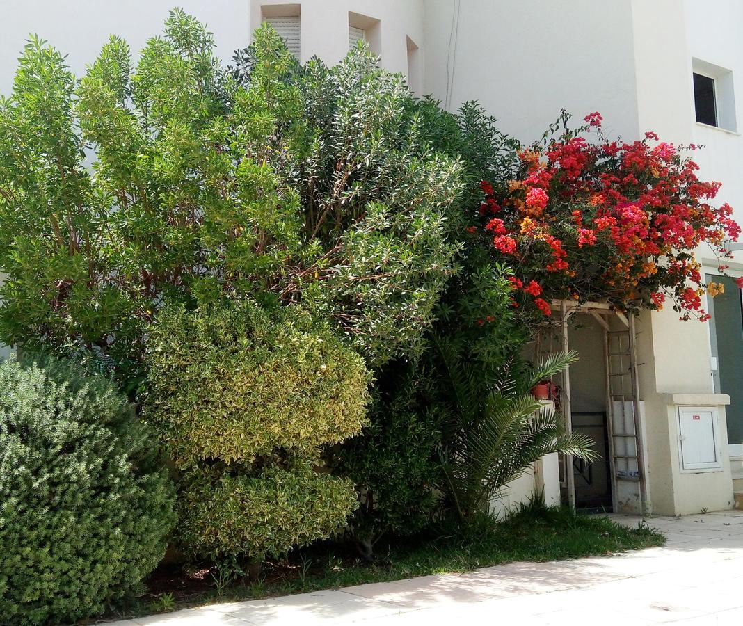 Happy House Ennasr Apartamento Ariana Exterior foto