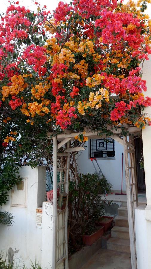Happy House Ennasr Apartamento Ariana Exterior foto